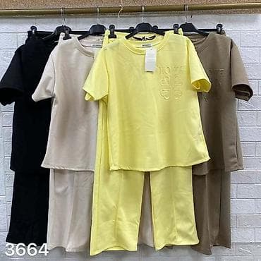 Kompleti: Komplet majica kratkih rukava siroka i pantalone ravnog kroja sa — 2