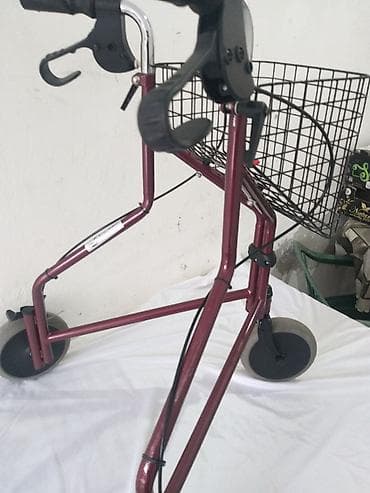 Donji delovi trenerke: Nemacka hodalica-setalica, rolator sa tri tocka, u veoma ocuvanom — 4