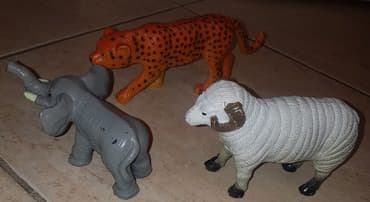 sef za novac za decu: Tigar slon i ovan. zivotinje, bas kvalitetne i velike. cena za komad — 3