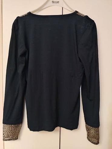 bmw sat: Ženska bluza sa dugim rukavima, crna, sa detaljima u leopard printu. - — 2
