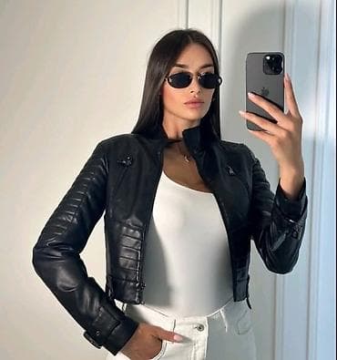 deichmann zenske cipele: Kratka ženska kožna jakna – biker stil - Crna boja, kroj do struka - — 1