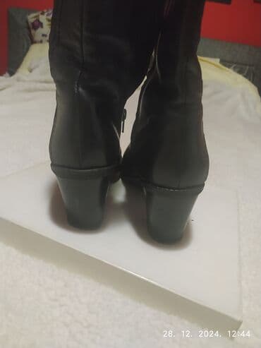 Lične stvari: Gležnjače, Caprice, 40 — 3