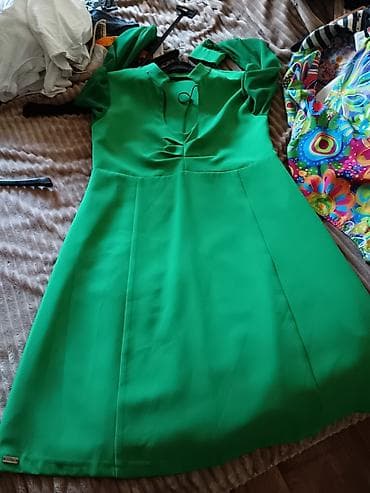 haljine 46 broj: Vogeli Dve elegantne haljine – A-kroj, midi dužina, na ofingerima. 1) — 2