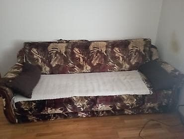 sofe na razvlacenje: Trosed na razvlačenje sa šarom u zemljanim tonovima (braon, bež — 1