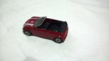 i robot sa prevodom: Burago mini cooper s, china,staklo i platno nisu original — 3