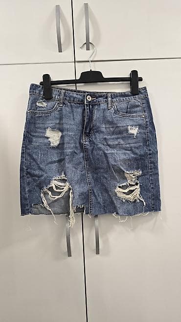 Men's Clothing: Ženska teksas mini suknja – distressed/izlizani efekat - Klasičan — 1