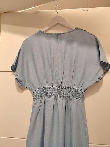 vise boja: Plava midi haljina od laganog teksasa (Zara) - Kroj: lepršava silueta — 8