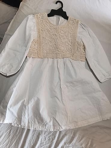 haljine svecane beograd: Bela haljina sa pamučnim čipkanim prslukom - Model: midi haljina — 1