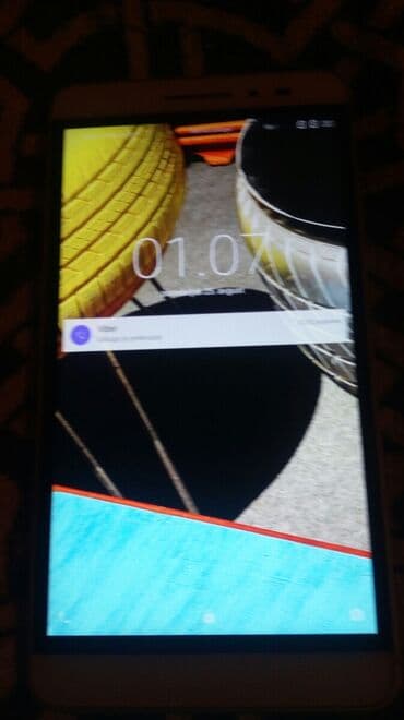 Lenovo: Lenovo Vibe Shot Z90 — 2
