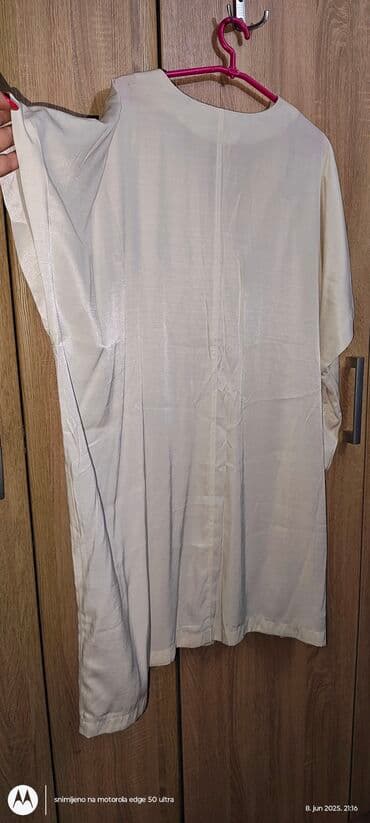 enigma haljine: H&M XL (EU 42), color - Beige, Oversize, Short sleeves — 5