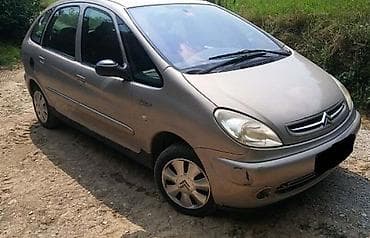 дубок u a: LEVO STOP SVETLO ZA CITROEN XSARA PICASSO OD 2000. DO 2010. GOD. | — 1
