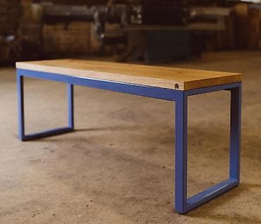 Moderan klub sto sa metalnim ramom i masivnom drvenom pločom. - na lalafo.rs Moderan klub sto sa metalnim ramom i masivnom drvenom pločom. -