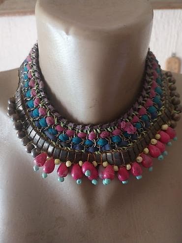 Ručno rađena boho/etno ogrlica – široki choker dizajn - Slojevita