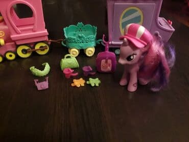 sandale za devojcice hm: MY LITLLE PONY VOZ-hasbro
Kompletan,u savrsenom stanju — 6
