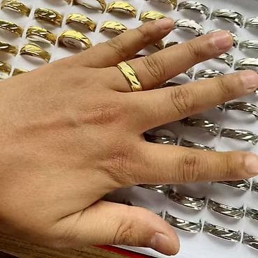 srebrno prstenje: Vel:21
Cena:800din/kom — 2