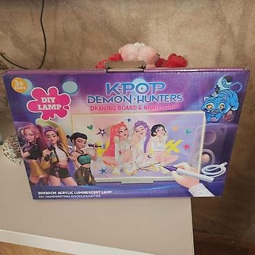 KPOP Demon Hunters set Kreativna tabla za crtanje i noćno svetlo