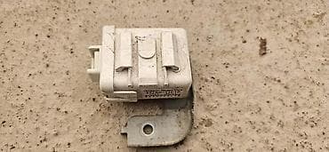 MODUL ZAKLJUCAVANJA VRATA ZA SUZUKI SWIFT ZA 2012. GOD. - 3719071L10 na lalafo.rs MODUL ZAKLJUCAVANJA VRATA ZA SUZUKI SWIFT ZA 2012. GOD. - 3719071L10