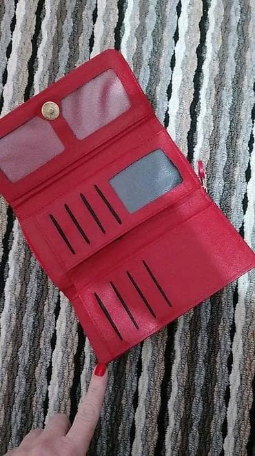 Ženska obuća: Po 700din — 3