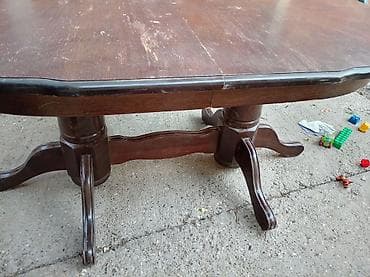 Stilski nameštaj: Drveni trpezarijski sto, masivna izrada sa dve centralne noge i — 4