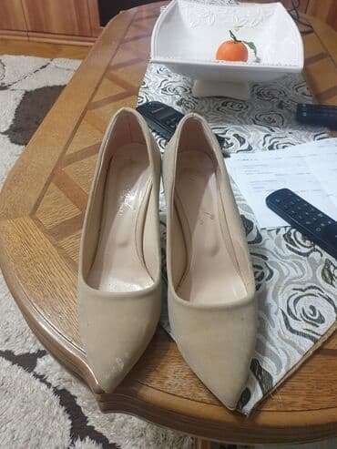 push up grudnjak new yorker: Pumps, 37 — 1