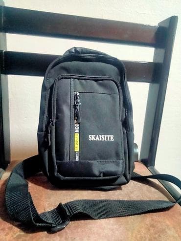 bez bermude: Skaisite Torbica Torbica u odlicnom stanju.Koristio sam je svega — 1