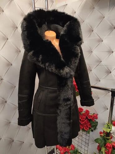 Donji delovi trenerke: I 12. kaputi 5800 — 1