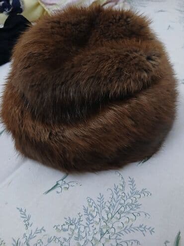 Od lisice u svetlo braon boji bez greske skroz ocuvana. za svaku