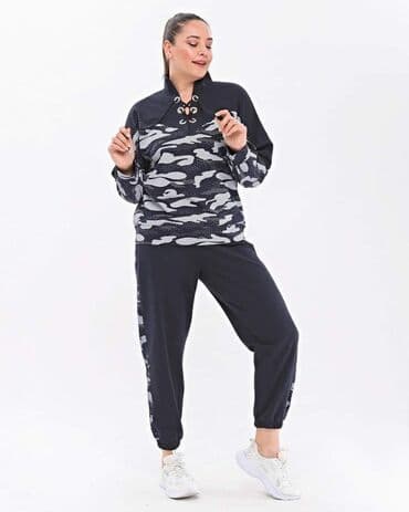 muske trenerke 4xl: Crna i teget
2xl - 4xl
4200 — 13