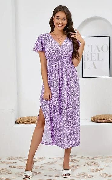 Ljubičasta midi haljina s cvetnim printom - Kroj: wrap/pretklop