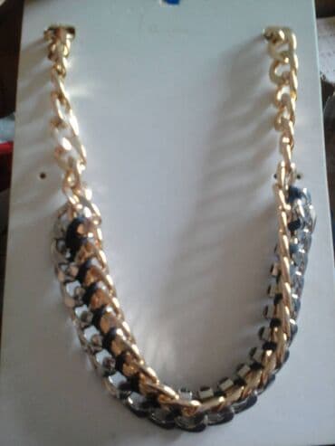 babor kozmetika cene: Masivna ženska ogrlica sa ukrštenim lancima u dve boje. Dizajn čine — 1