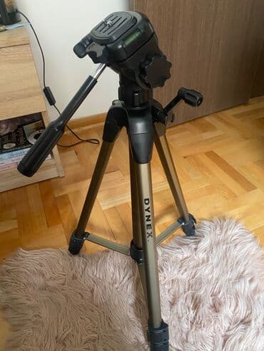 nalepnica objekat pod video nadzorom: Dynex stalak nov original kupljen u Americi 2500 din — 3