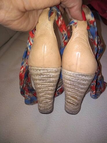 Uggs: UGG neobicne sandale 39 Unikatne i neobicne skupocene UGG sandale — 4