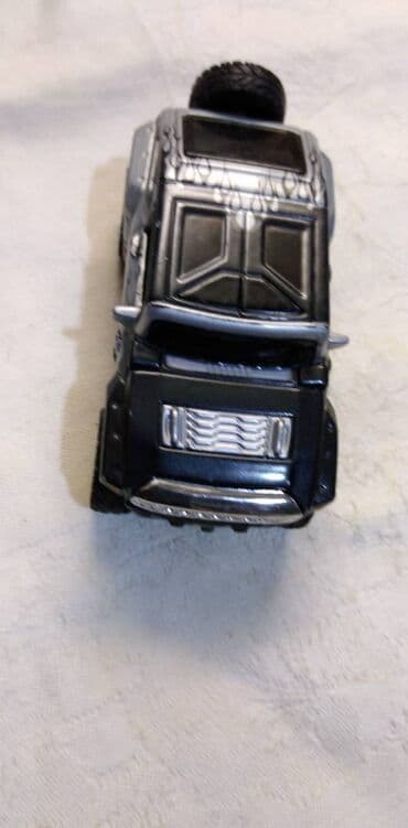 autici kolekcionarstvo: Burago Hummer Concept 1:43,kao nov,China — 2