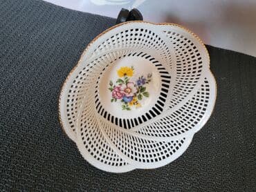 porcelanske solje za caj: Bombonijera nova Cluj Napoka porcelan iz 70ih. Porcelanska rumunska — 4