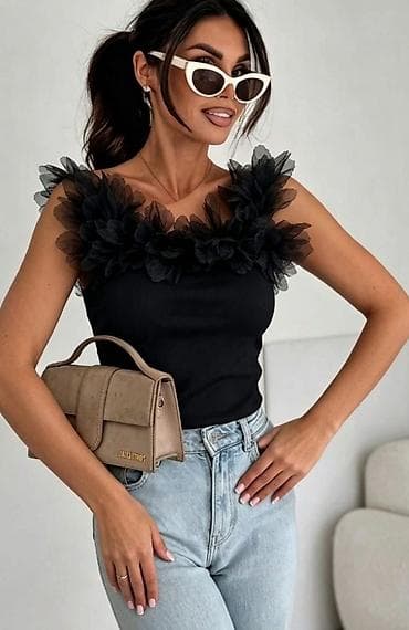 heklane majice pinterest: Majica bez rukava sa 3D cvetovima od tila. Bogate 3D cvetne aplikacije — 1