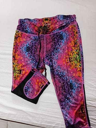 Sportske 3/4 helanke/šorts za trčanje – Boomerang, veličina M (40) - na lalafo.rs Sportske 3/4 helanke/šorts za trčanje – Boomerang, veličina M (40) -