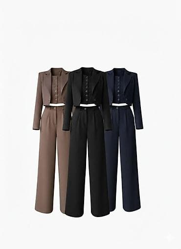 teget torbica: Komplet iz tri dela Cena 4800 Trodelni Set Sako Prsluk Pantalone — 1