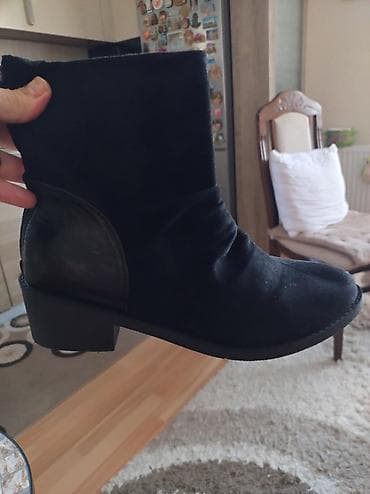 stikla 12 cm: Crne ženske gležnjače - Model: klasične gležnjače do iznad članka - — 1