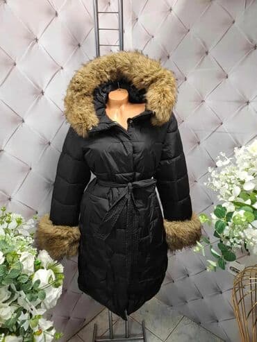 Blazers: Ženska zimska jakna, crna, dužine do kolena. Model je punjen i — 2