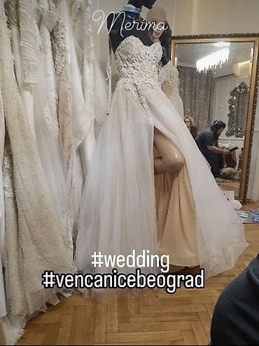 mana svecane haljine: Prodajem celokupni posao

 40 modernih vencanica — 5