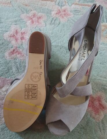 puma papuce sa platformom: Sandals, Michael Kors, 38.5 — 9