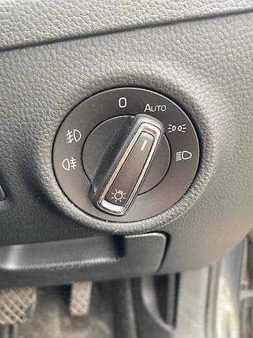 tank pad za motor: PREKIDAC SVETLA ZA ŠKODA SUPERB | Prekidac svetla za Skoda Superb — 1