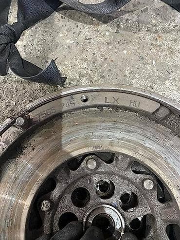 slike auta: ZAMAJAC I SET 2.0D 6BRZ ZA BMW 120, 118, 318 . OD 2005. DO 2008 — 2