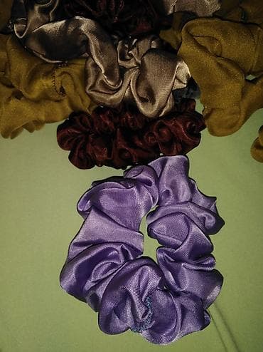 ranac za bebine stvari: Satenske gumice za kosu – set raznobojnih scrunchie traka - — 2