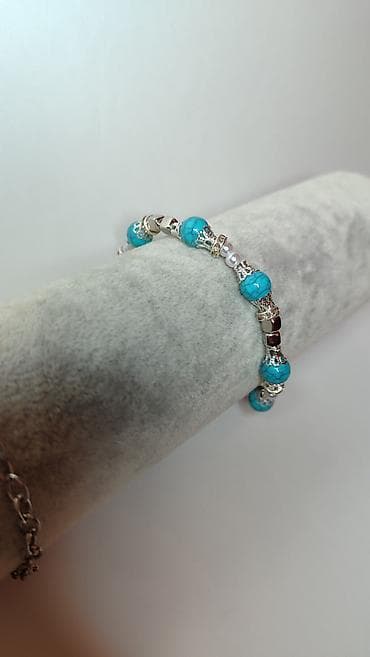 e cigarete beograd: Narukvica s tirkiznim perlama i srebrnim detaljima - Dizajn — 1
