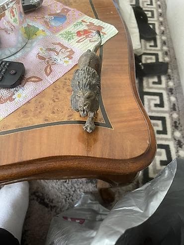 ukrasne figure za police: Dekorativna figura lava – metalni ukras - Materijal: liveni metal - — 2