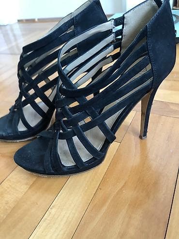 providne sandale na stiklu: ALDO sandale, 38 broj.

Očuvane, par puta obuvene — 2