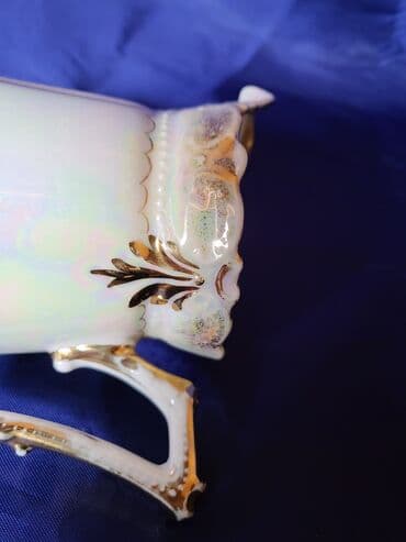 Čajnici: Bokal porcelan,sedef glazura 1914 do 1918godina. Bokal je — 10