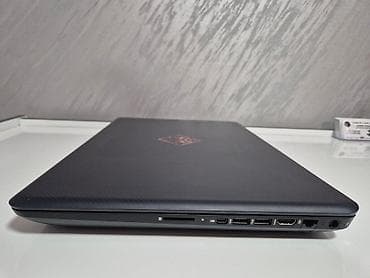 redme pad 2: HP Omen 17 – gejming laptop sa 17,3-inčnim ekranom i crvenim — 4