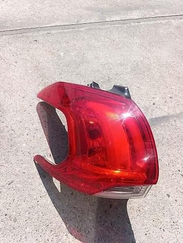 kuka za reno senik 2: STOP LAMPA LEVA ZA PEUGEOT 2008 OD 2013. DO 2016. GOD — 1